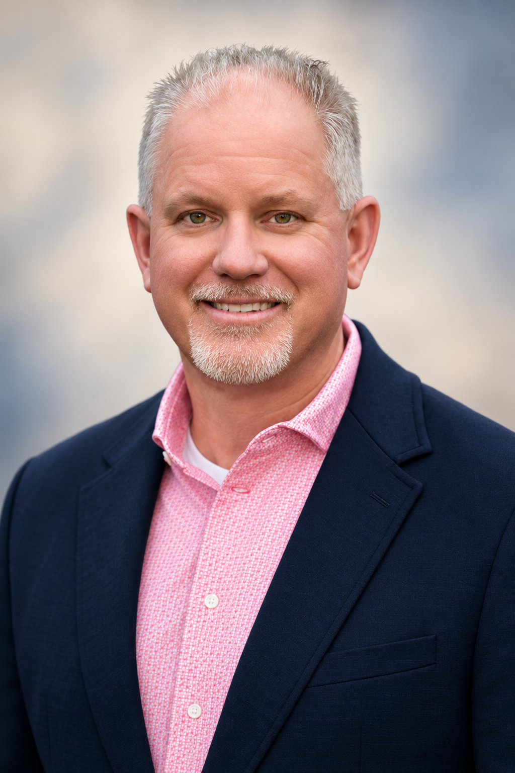 Portrait of Mark Hunter, real estate agent and licensed contractor in Knoxville, Tennessee.